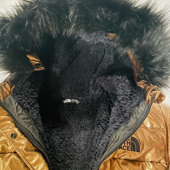 North Face Long Parka - Picture 6 of 8